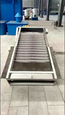 صفحه نمایش نوار چرخشی جداسازی مایع جامد اتوماتیک با شبکه 1000-5000 میلی متری